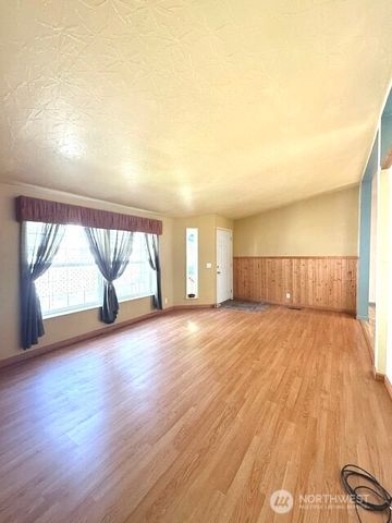 11100 4th Avenue #28, Everett, WA 98204