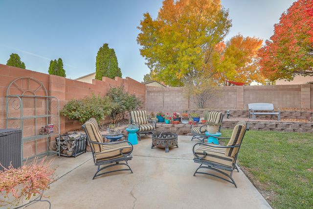 6332 Calle Tesoro NW, Albuquerque, NM 87114