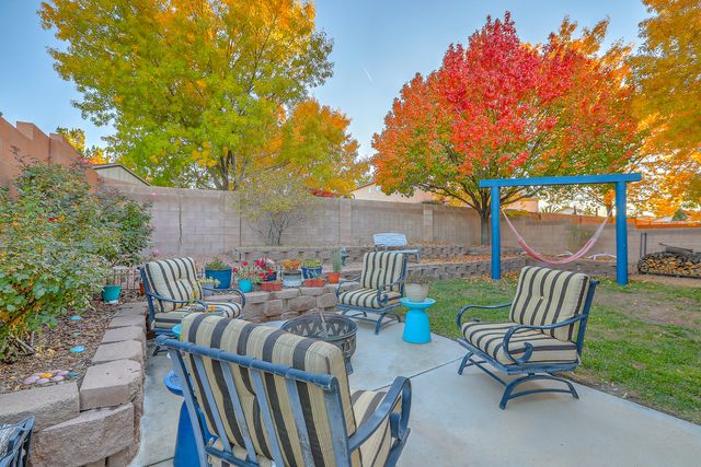6332 Calle Tesoro NW, Albuquerque, NM 87114
