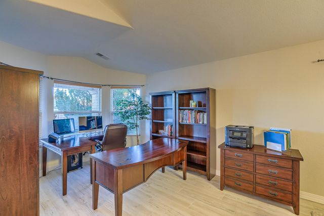 6332 Calle Tesoro NW, Albuquerque, NM 87114