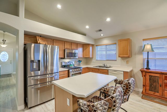 6332 Calle Tesoro NW, Albuquerque, NM 87114