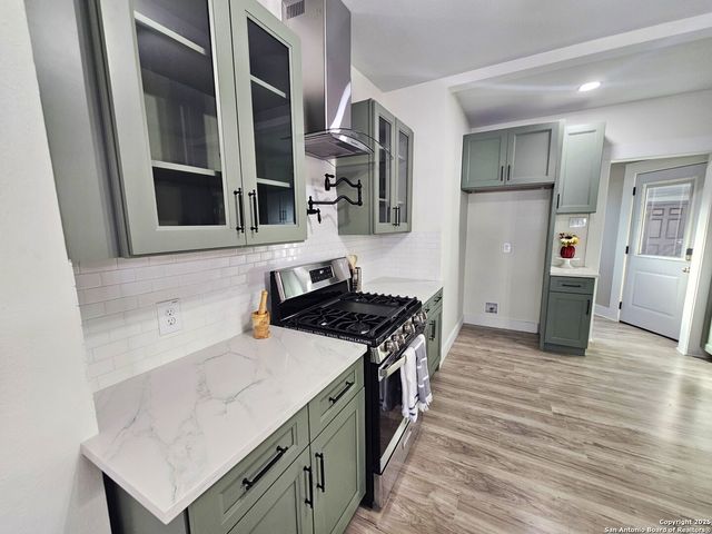 624 S Austin, Seguin, TX 78155