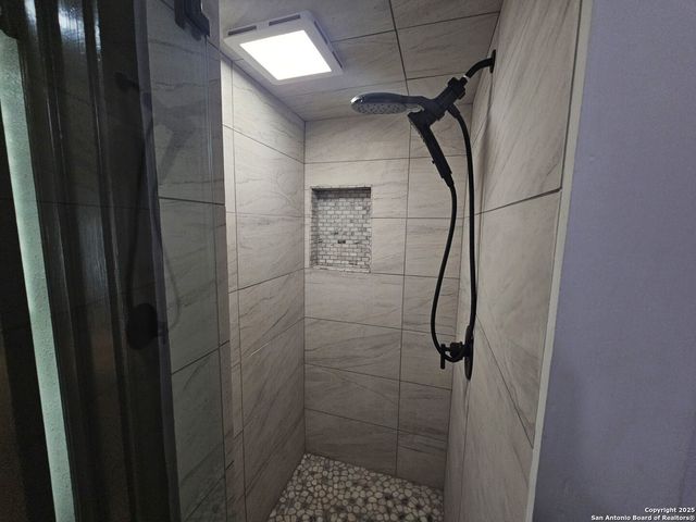 624 S Austin, Seguin, TX 78155