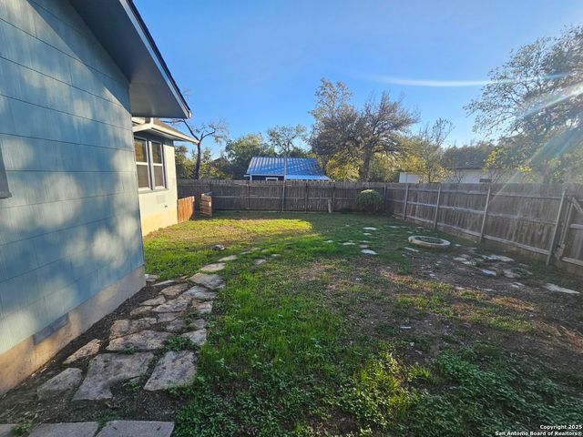 624 S Austin, Seguin, TX 78155