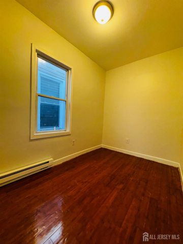 489 S 17th Street S, Newark, NJ 07103