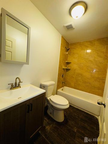 489 S 17th Street S, Newark, NJ 07103