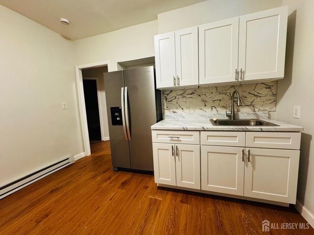 489 S 17th Street S, Newark, NJ 07103