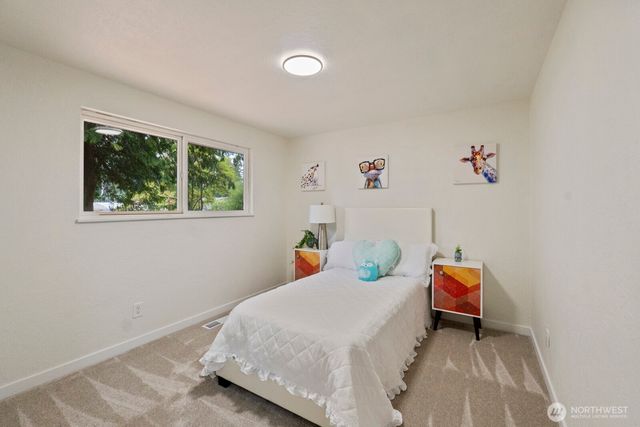 18045 3rd Ave NE, Shoreline, WA 98155