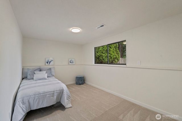 18045 3rd Ave NE, Shoreline, WA 98155