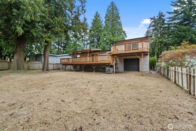 18045 3rd Ave NE, Shoreline, WA 98155