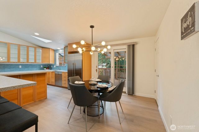 18045 3rd Ave NE, Shoreline, WA 98155