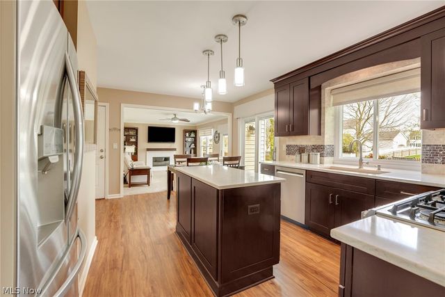 10287 Laura Lane, Twinsburg, OH 44087