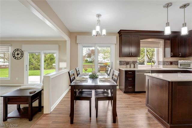 10287 Laura Lane, Twinsburg, OH 44087