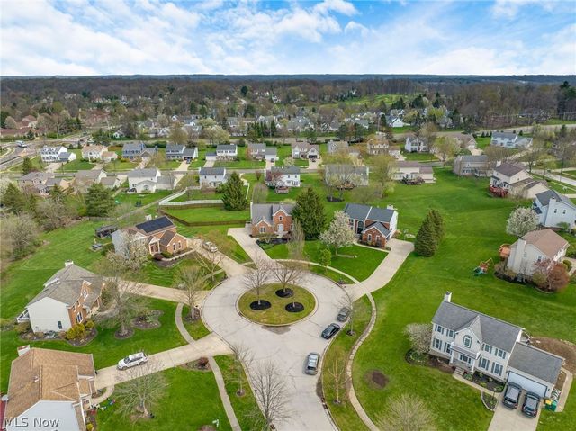 10287 Laura Lane, Twinsburg, OH 44087