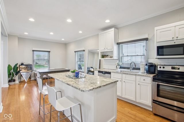 142 S 4th Avenue, Beech Grove, IN 46107