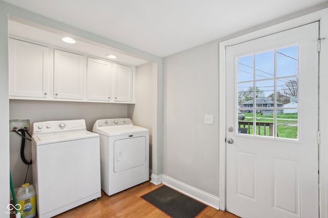 142 S 4th Avenue, Beech Grove, IN 46107