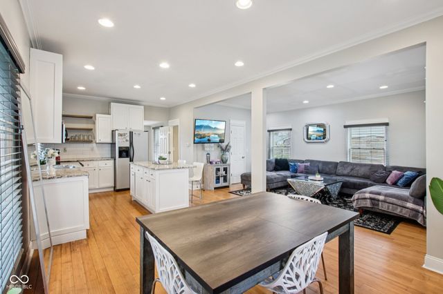 142 S 4th Avenue, Beech Grove, IN 46107