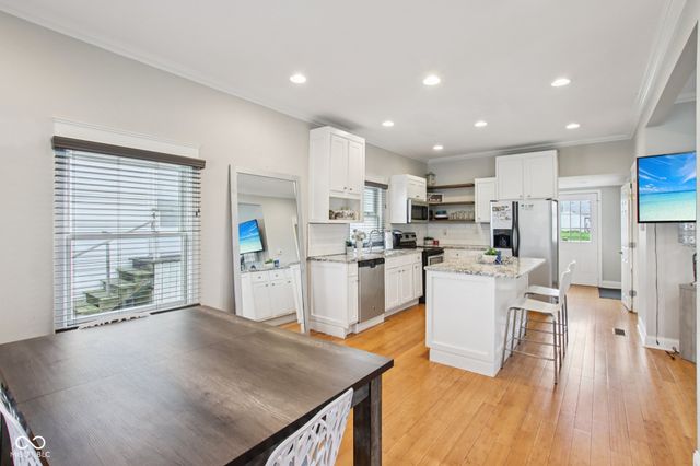 142 S 4th Avenue, Beech Grove, IN 46107