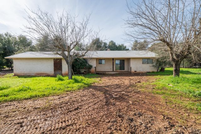 8743 Airport Road, Redding, CA 96002