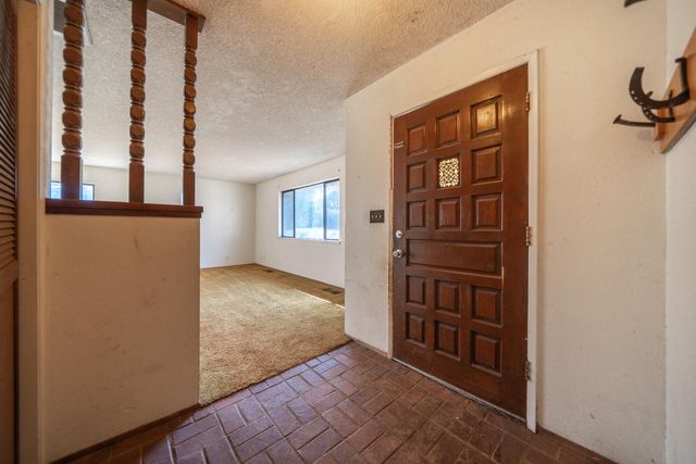 8743 Airport Road, Redding, CA 96002