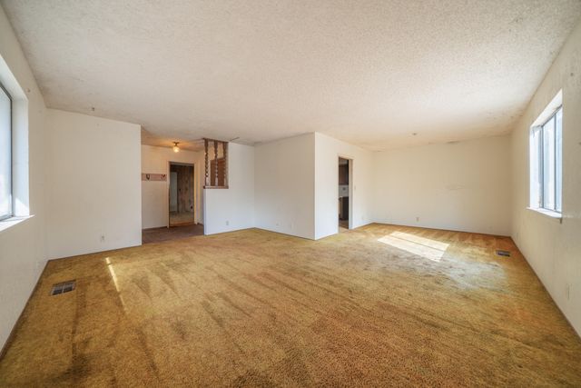 8743 Airport Road, Redding, CA 96002