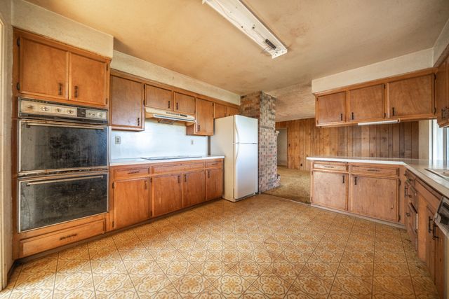 8743 Airport Road, Redding, CA 96002