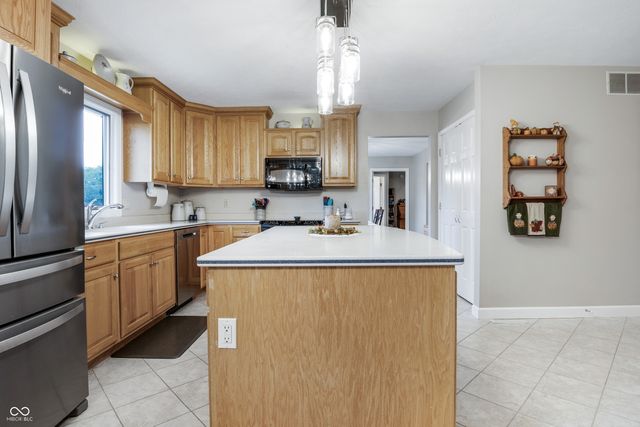 413 N Gray Road, Connersville, IN 47331