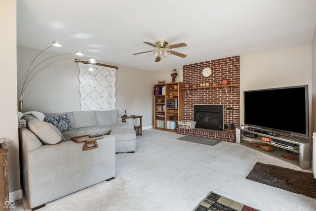 413 N Gray Road, Connersville, IN 47331