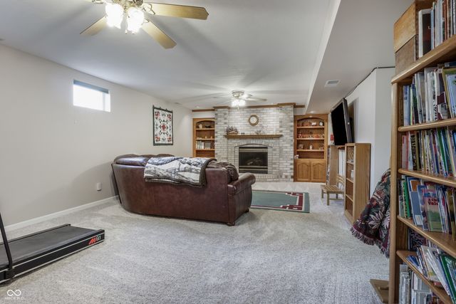 413 N Gray Road, Connersville, IN 47331