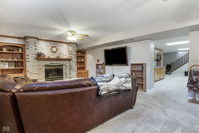 413 N Gray Road, Connersville, IN 47331