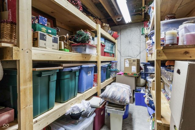 413 N Gray Road, Connersville, IN 47331