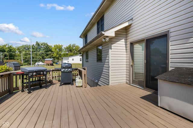 413 N Gray Road, Connersville, IN 47331