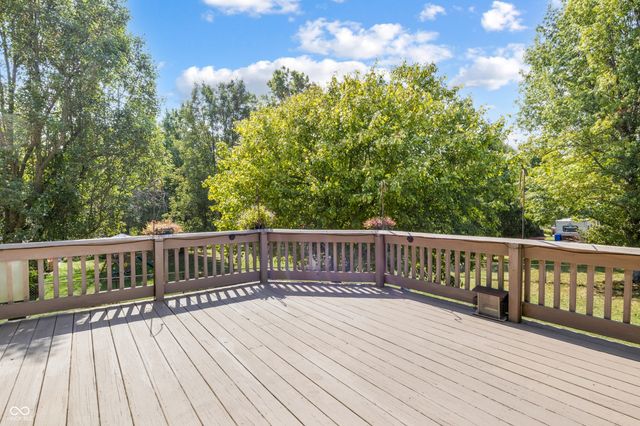 413 N Gray Road, Connersville, IN 47331