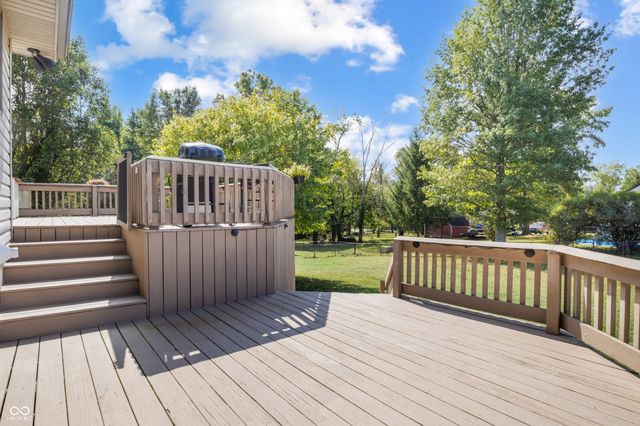 413 N Gray Road, Connersville, IN 47331