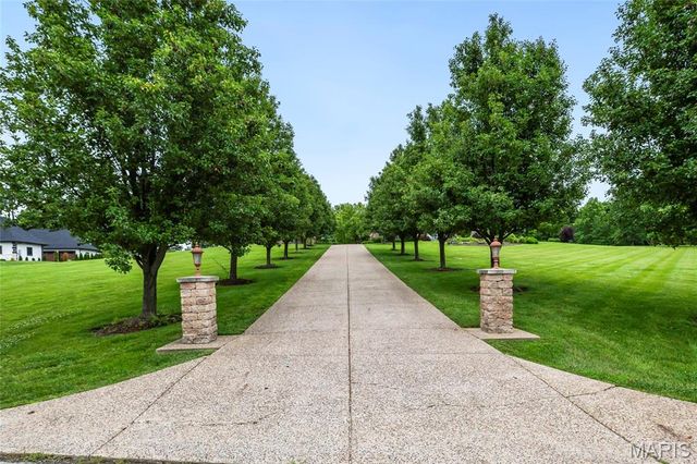 220 Northlind Drive, Defiance, MO 63341