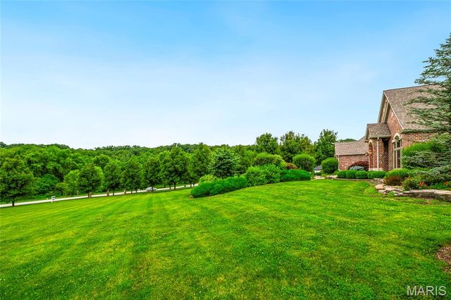 220 Northlind Drive, Defiance, MO 63341