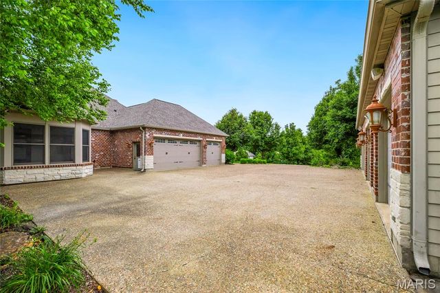220 Northlind Drive, Defiance, MO 63341