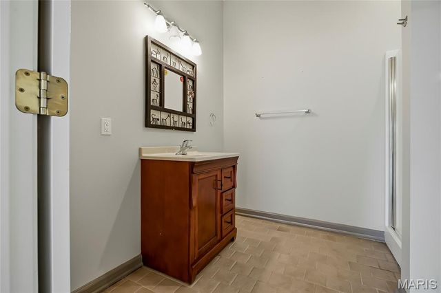220 Northlind Drive, Defiance, MO 63341