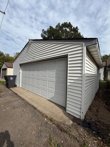 757 Smith Avenue S, Saint Paul, MN 55107