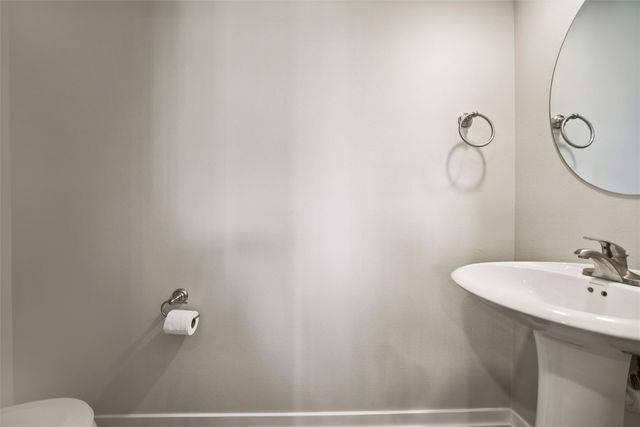 5917 NW 90th Court, Johnston, IA 50131