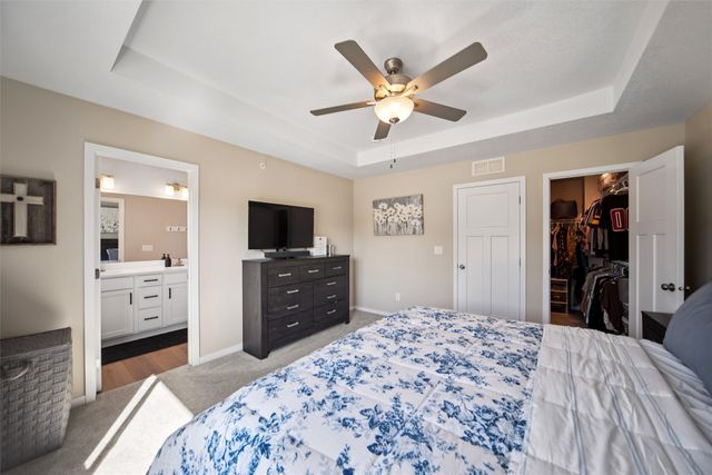 5917 NW 90th Court, Johnston, IA 50131