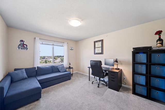 5917 NW 90th Court, Johnston, IA 50131