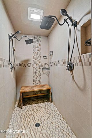 12900 Douglas Rd, Yakima, WA 98908