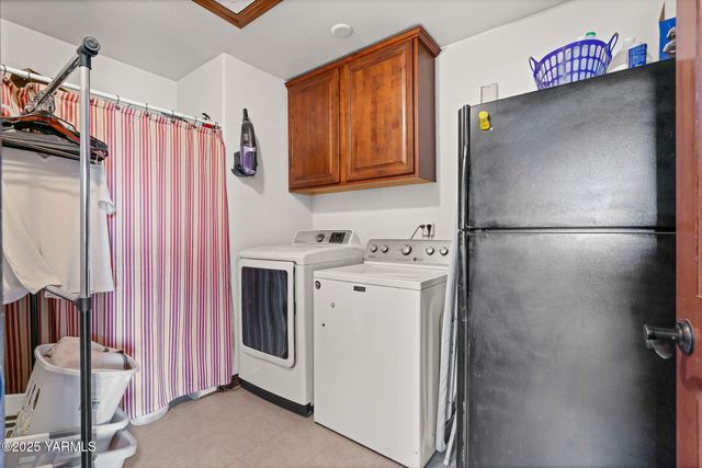 12900 Douglas Rd, Yakima, WA 98908