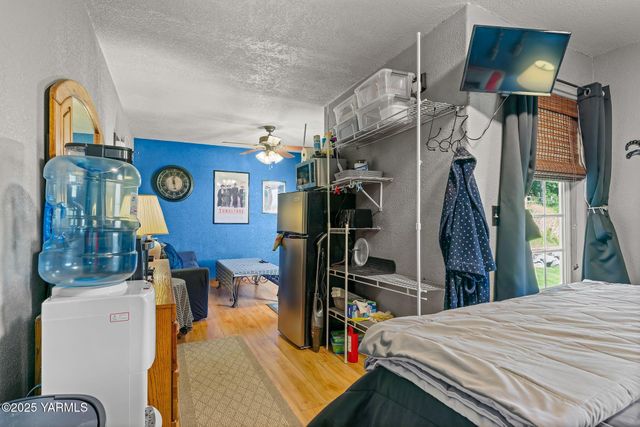 12900 Douglas Rd, Yakima, WA 98908