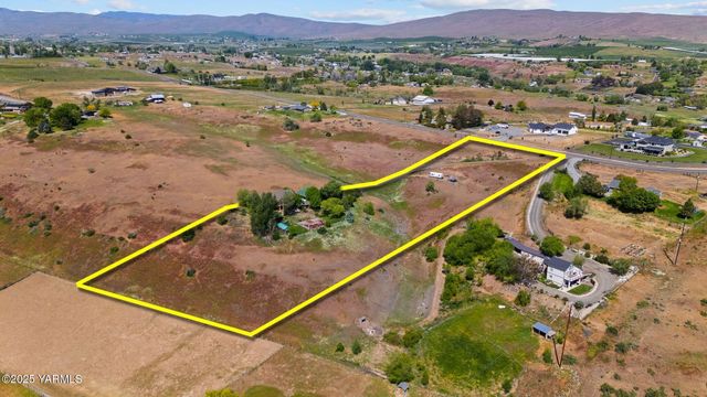 12900 Douglas Rd, Yakima, WA 98908