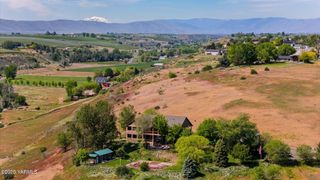 12900 Douglas Rd, Yakima, WA 98908