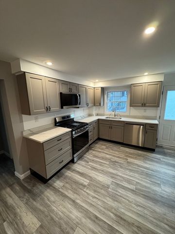 18 Brimsmead St, Marlborough, MA 01752