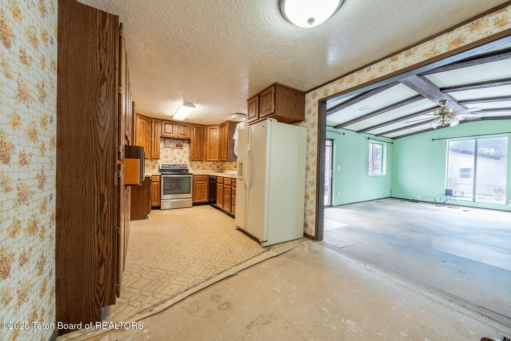 700 E PEARL Avenue, Jackson, WY 83001 photo 12