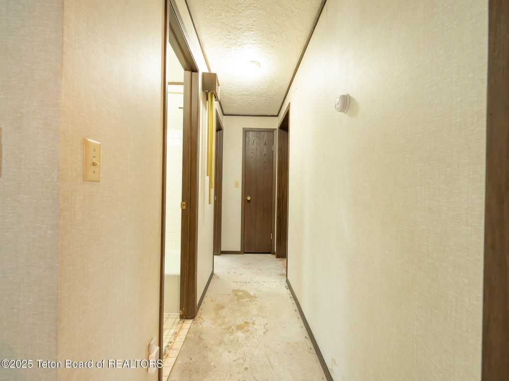 700 E PEARL Avenue, Jackson, WY 83001 photo 15